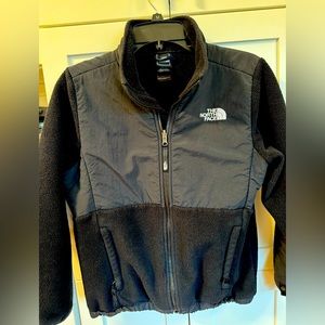 The North Face black, fleece girl’s coat. Size 14/16 Large